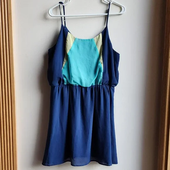 Olive & Oak Lightweight Blue Dress Size Large - Picture 1 of 16